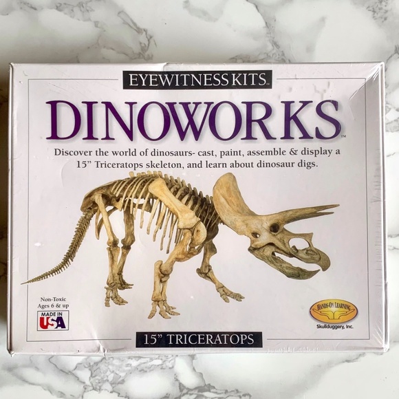 DINOWORKS Dinosaur Dig Kits (set of 2) BNIB - Picture 3 of 4
